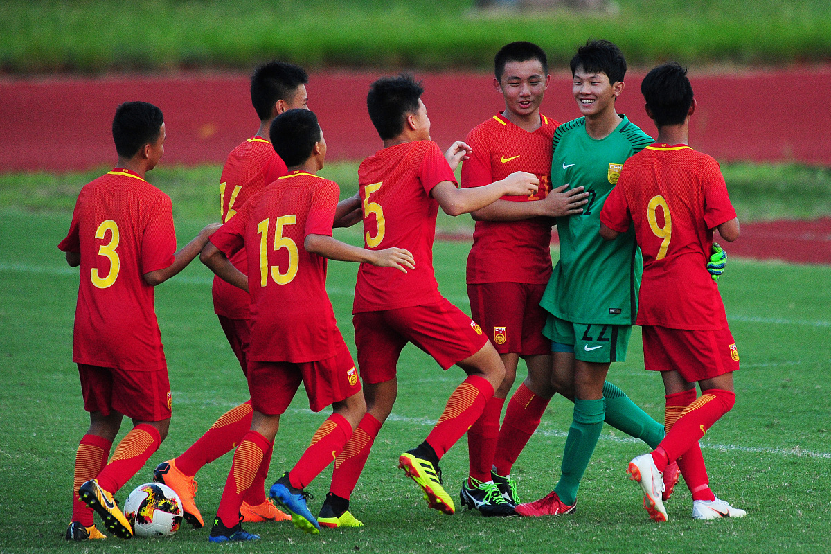 中国足球队在比赛中的出色表现 中国足球队在比赛中的出色表现